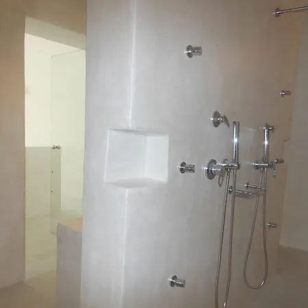 Aura Villa *